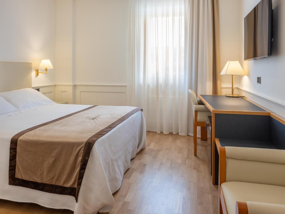 Mirabella Eclano Mirabella Hotel מראה חיצוני תמונה