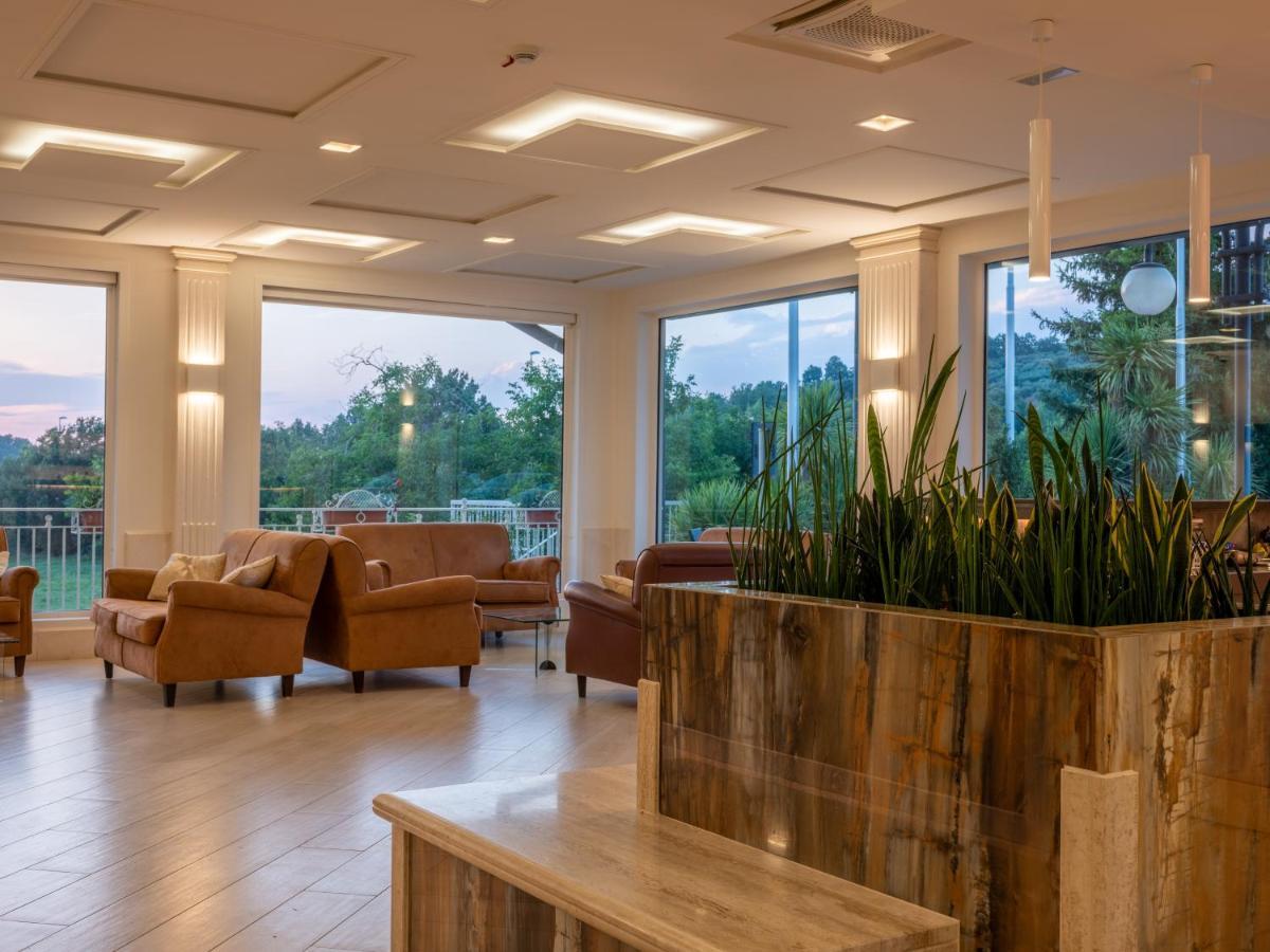 Mirabella Eclano Mirabella Hotel מראה חיצוני תמונה