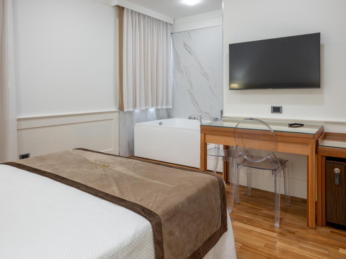Mirabella Eclano Mirabella Hotel מראה חיצוני תמונה