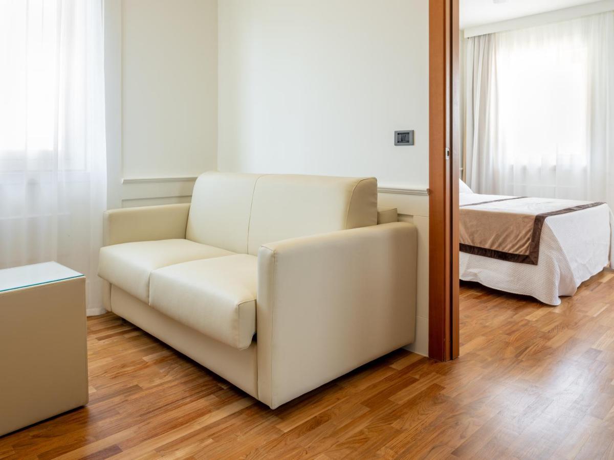 Mirabella Eclano Mirabella Hotel מראה חיצוני תמונה