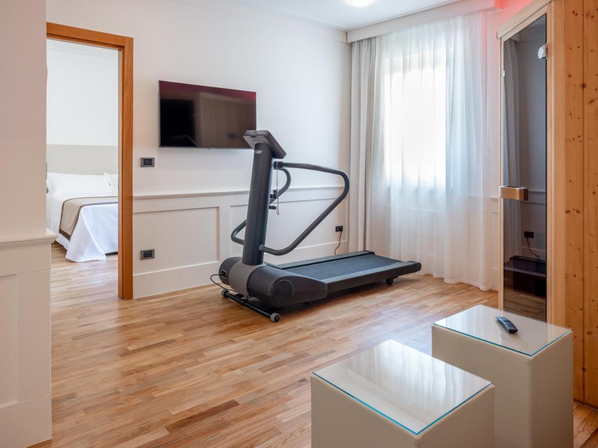 Mirabella Eclano Mirabella Hotel מראה חיצוני תמונה