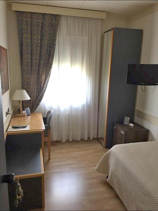 Mirabella Eclano Mirabella Hotel מראה חיצוני תמונה
